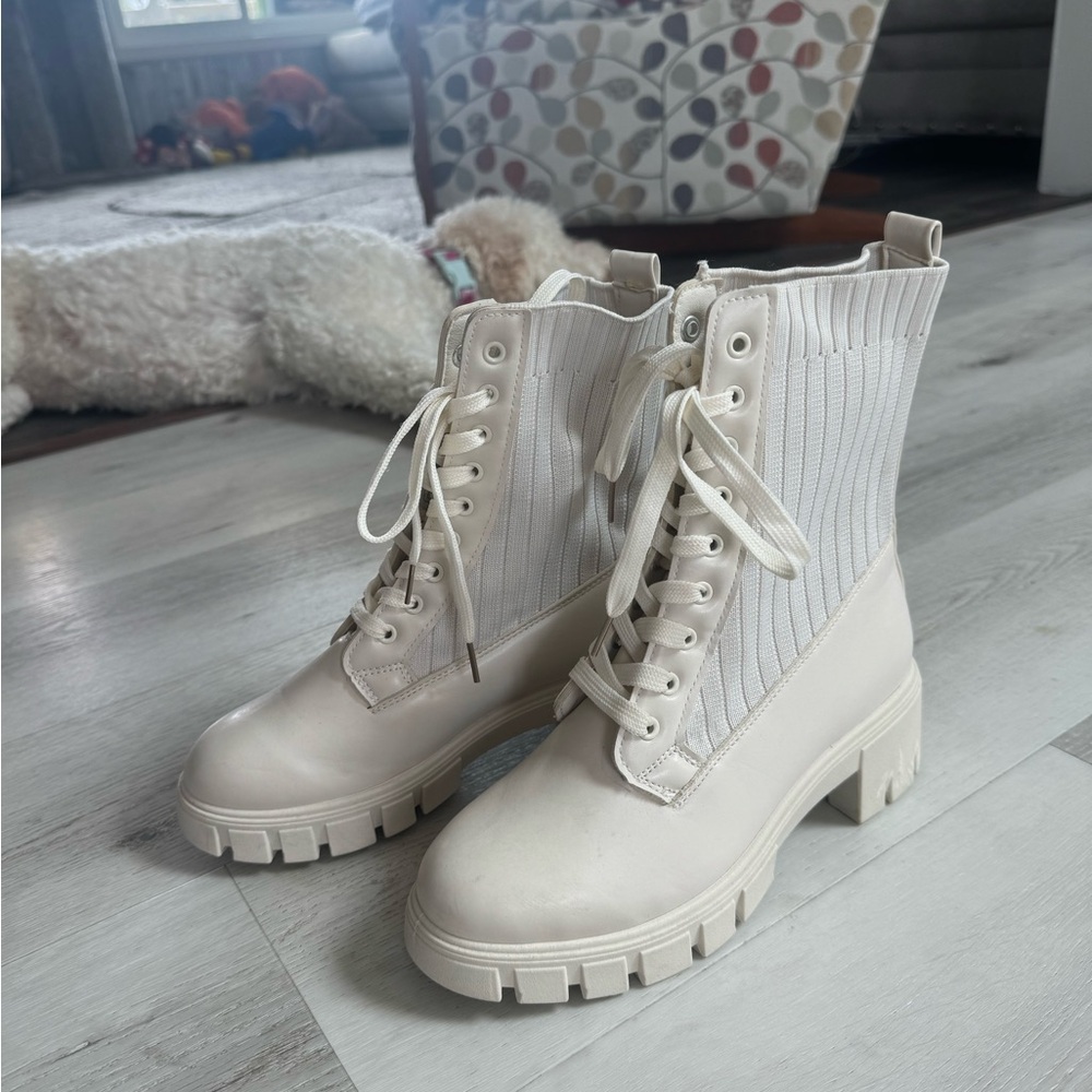 Windsor Cream Lace Up Boots